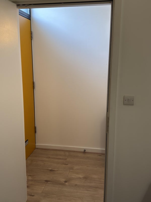 Room Baker Street in City of Westminster