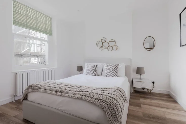 Flat Sussex Gardens in City of Westminster