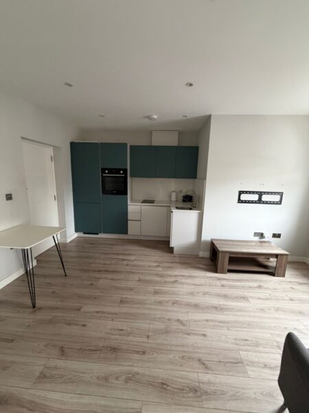 Flat Theobald Street in Hertsmere