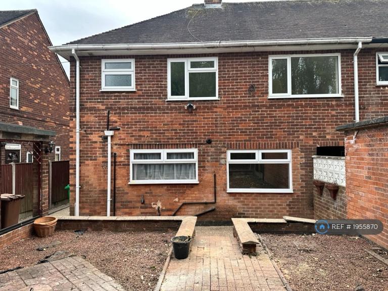 House Fairburn Close in Nottingham