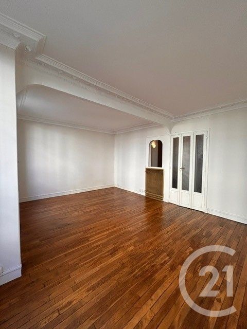 Flat Rue Eugène Jumin in Paris