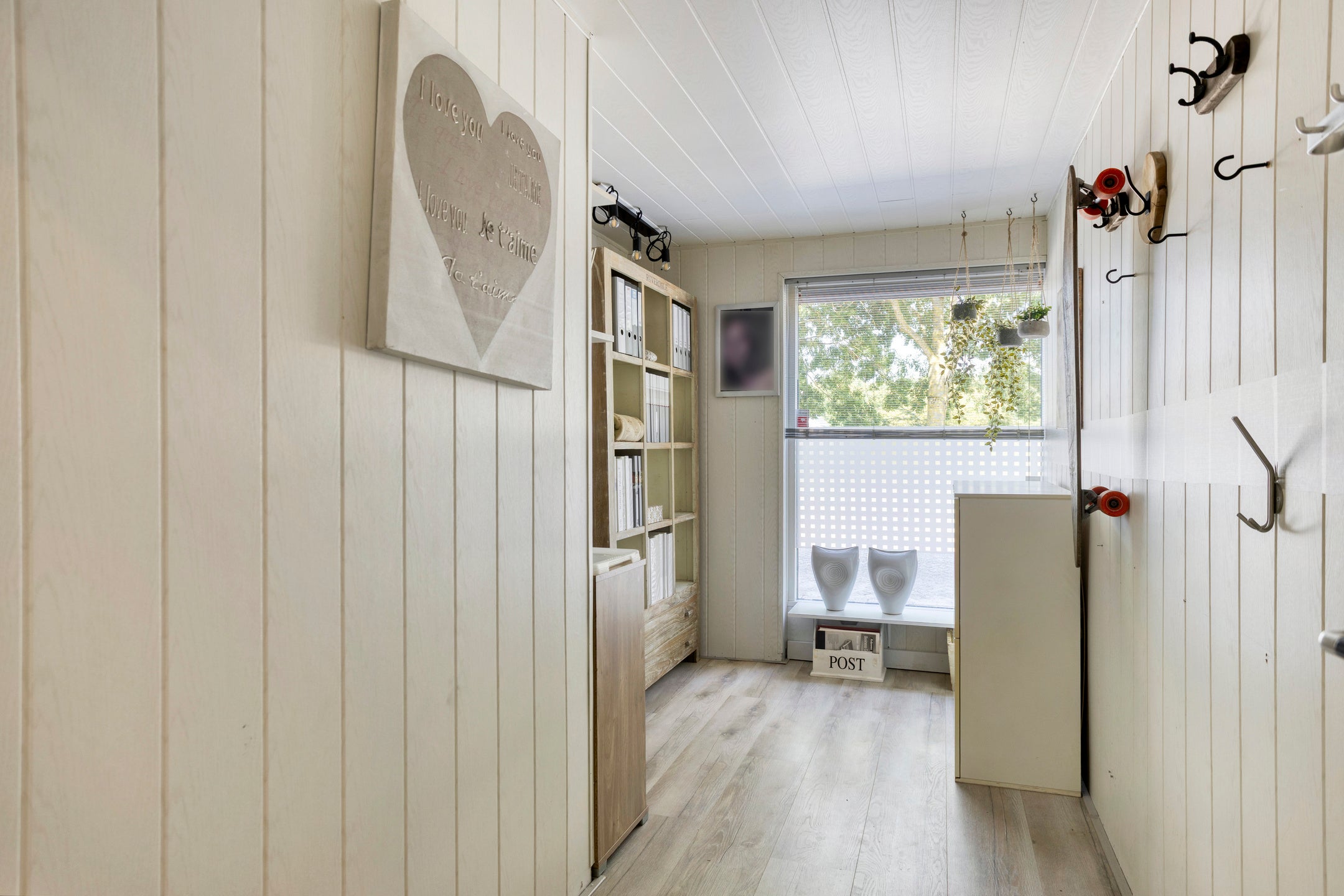 Tussenwoning te koop: Victoria Regiastraat 10, Almere