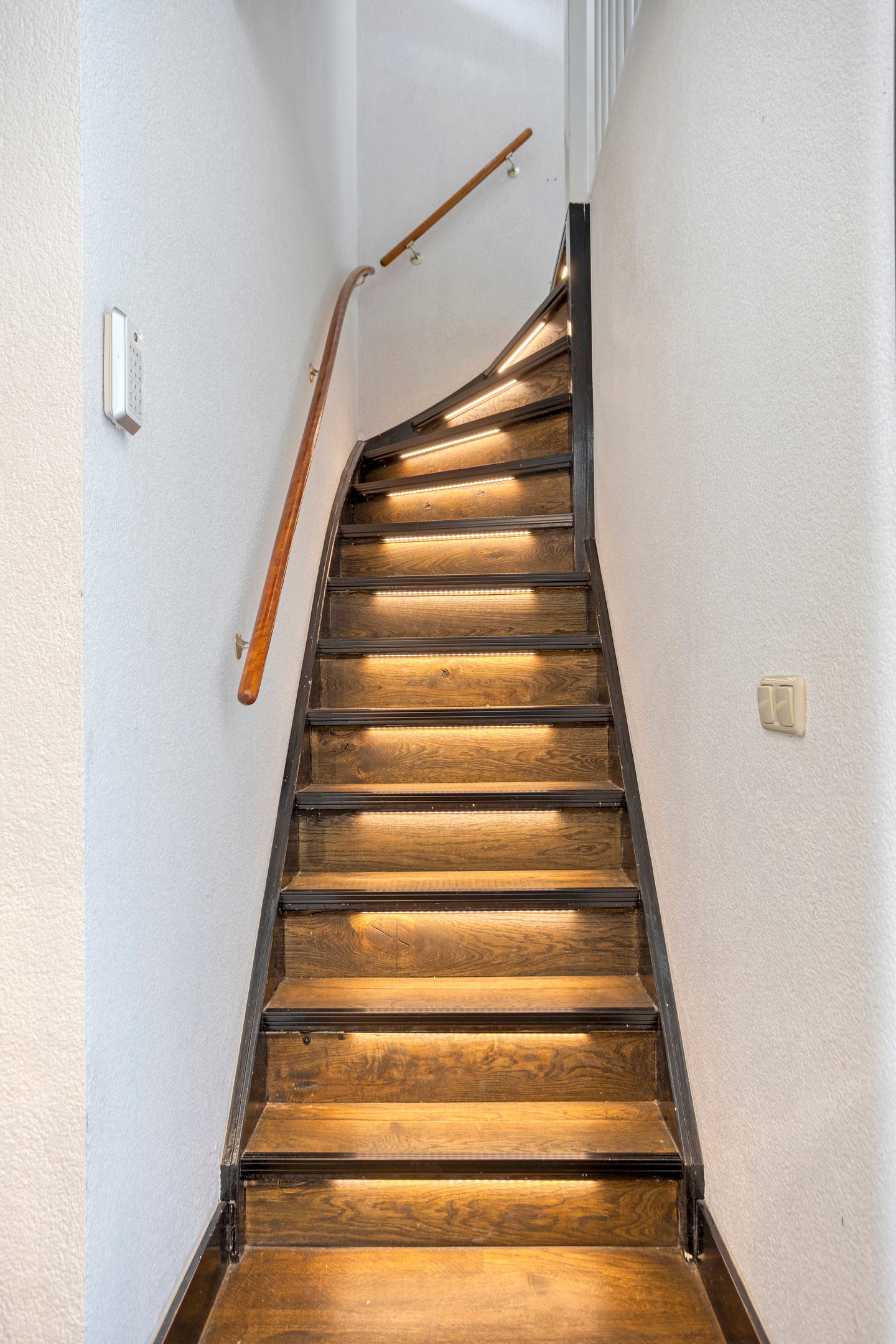 Tussenwoning te koop: Victoria Regiastraat 10, Almere