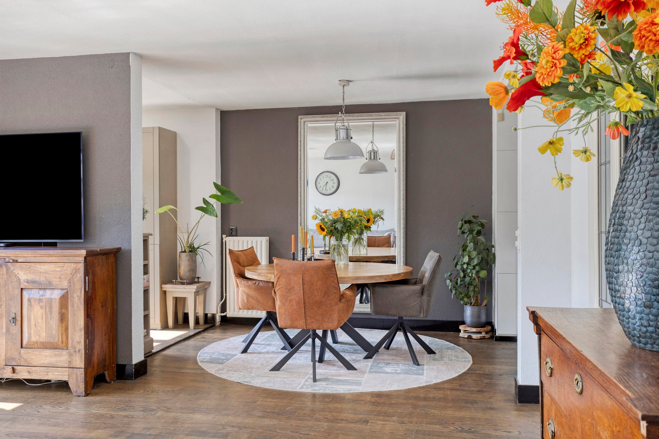 Tussenwoning te koop: Victoria Regiastraat 10, Almere