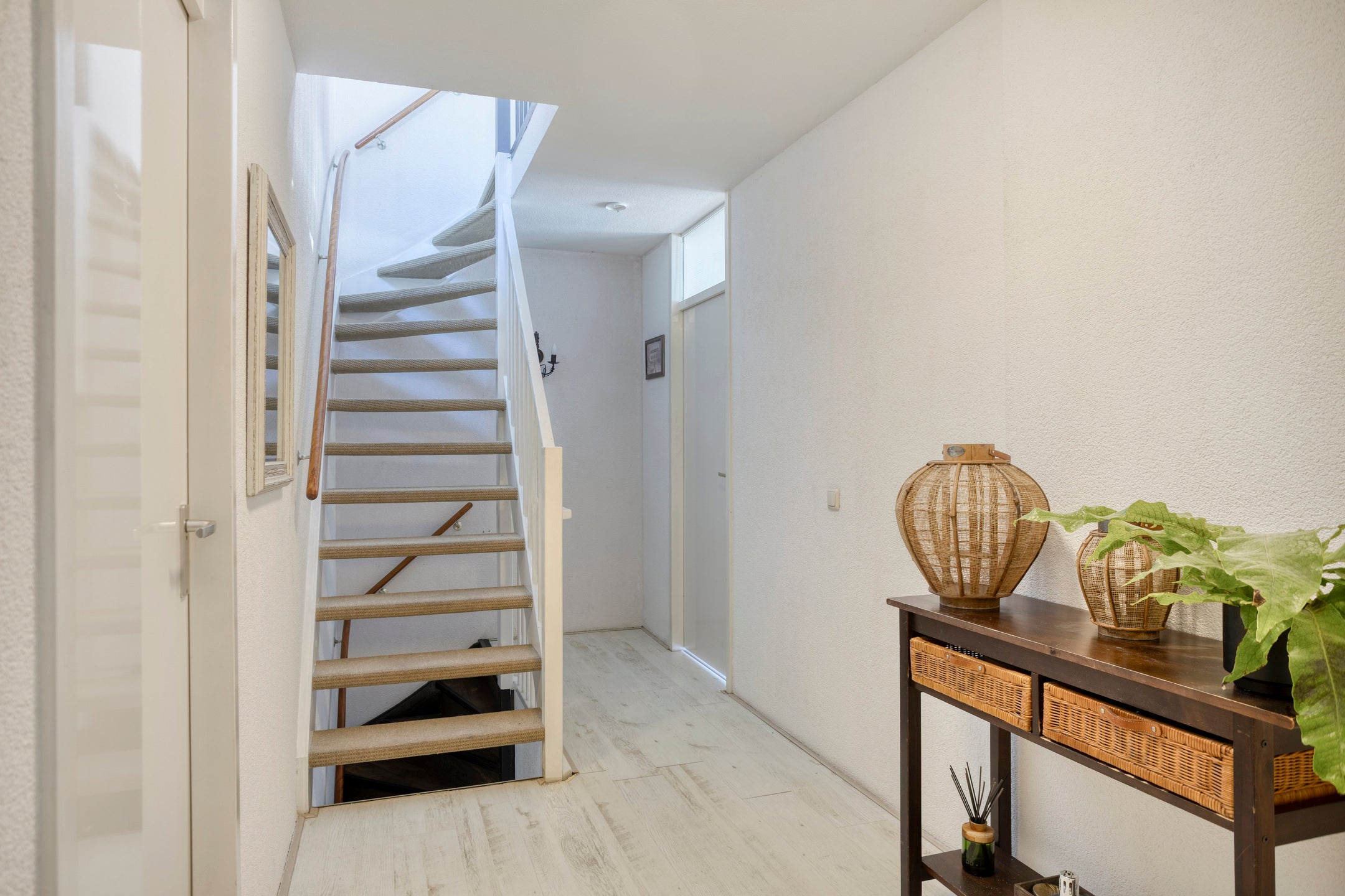 Tussenwoning te koop: Victoria Regiastraat 10, Almere