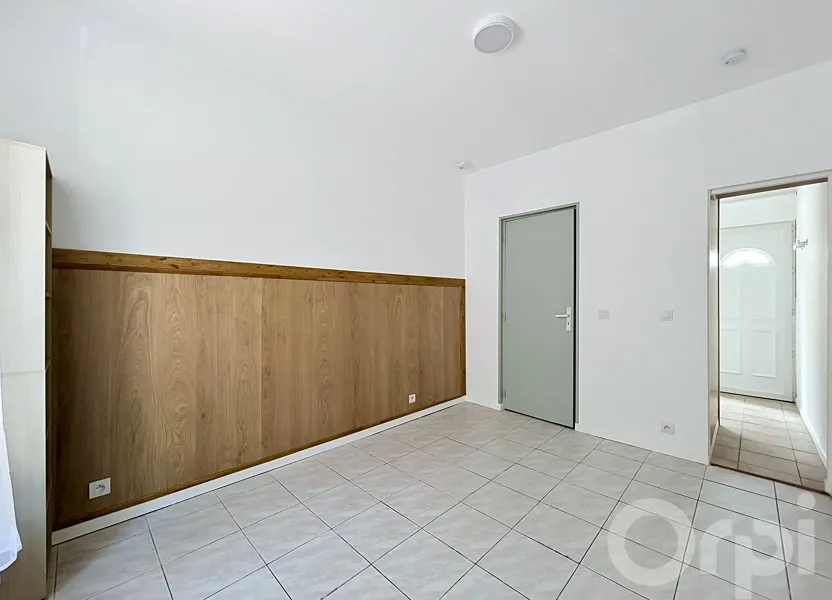 Flat Rue Raspail in Maisons-Alfort