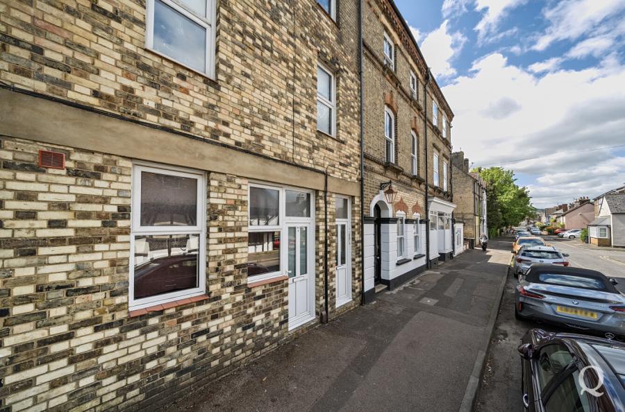 Flat High St in Snodland