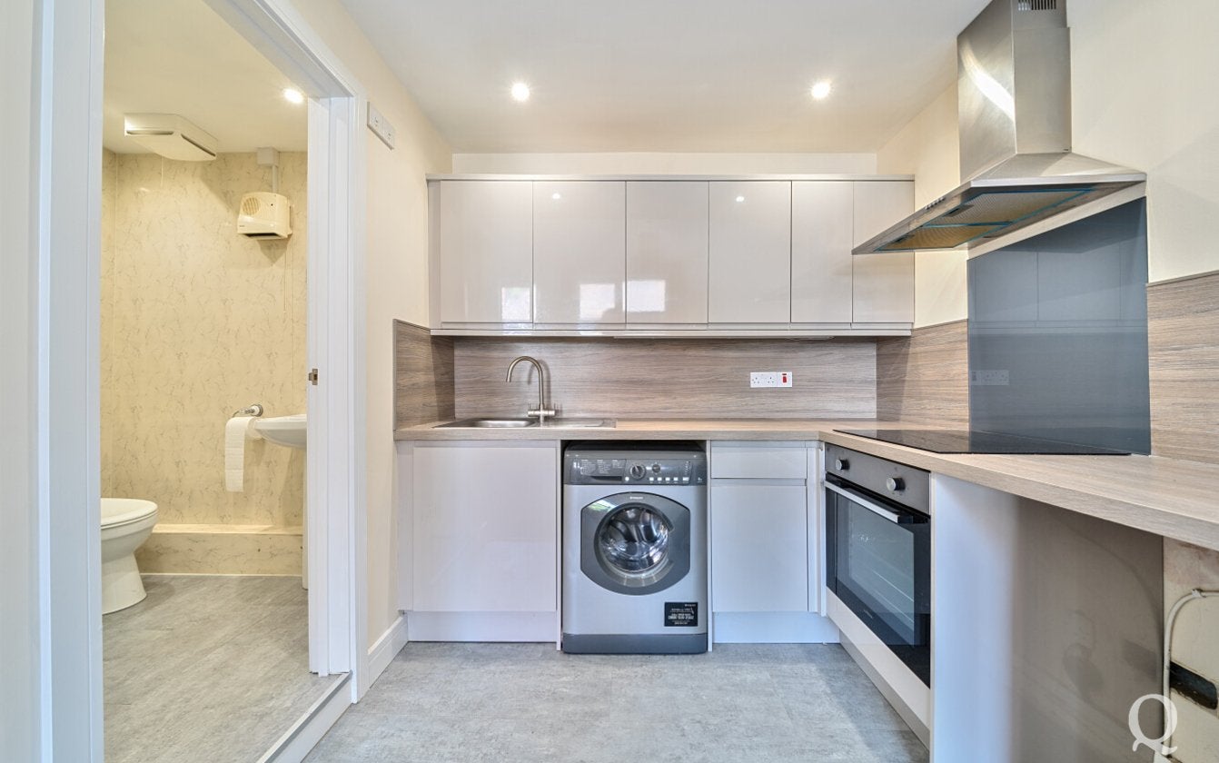 Flat High St in Snodland