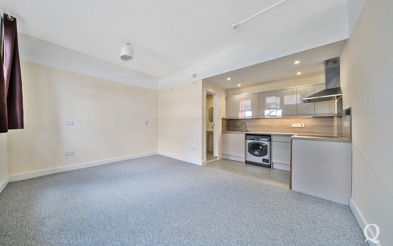 Flat High St in Snodland