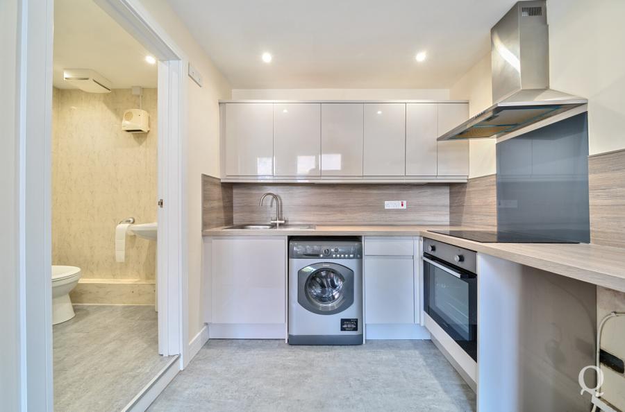 Flat High St in Snodland