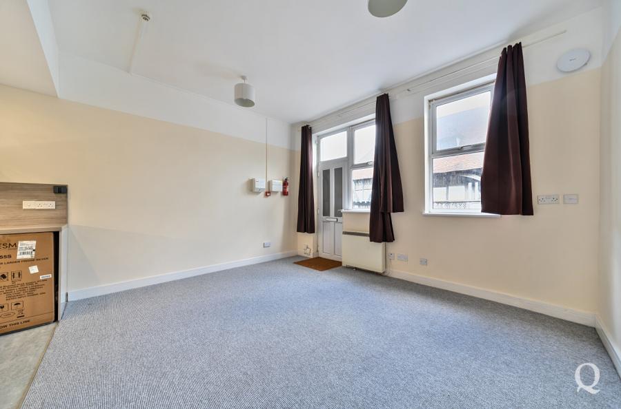 Flat High St in Snodland