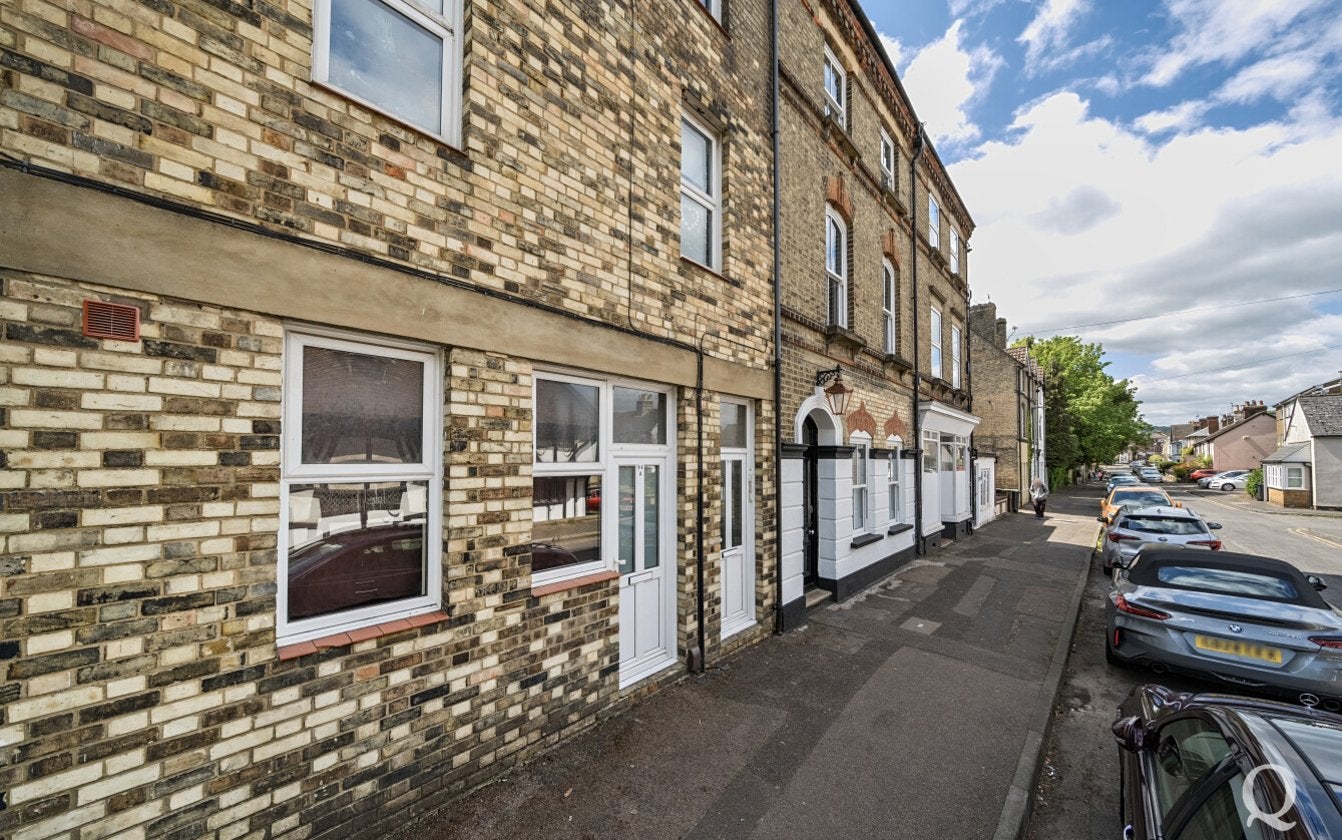 Flat High St in Snodland