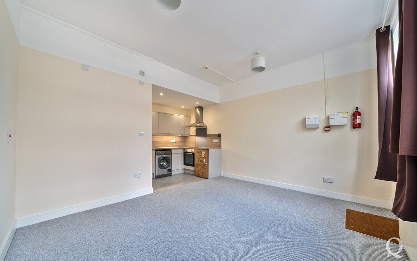 Flat High St in Snodland