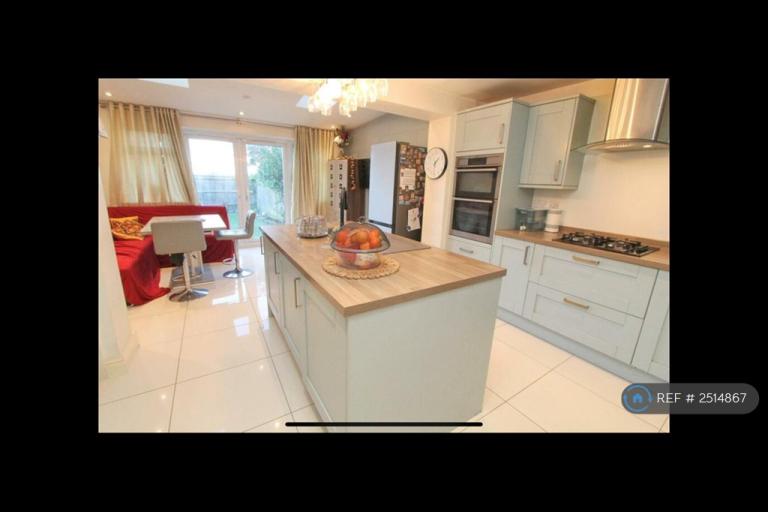 House Nash Close in Greater London