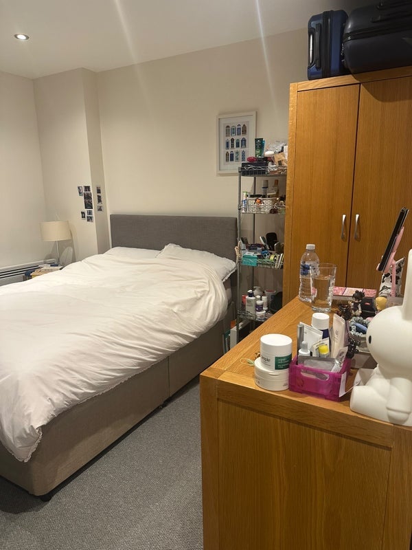 Room Eden Grove in Greater London