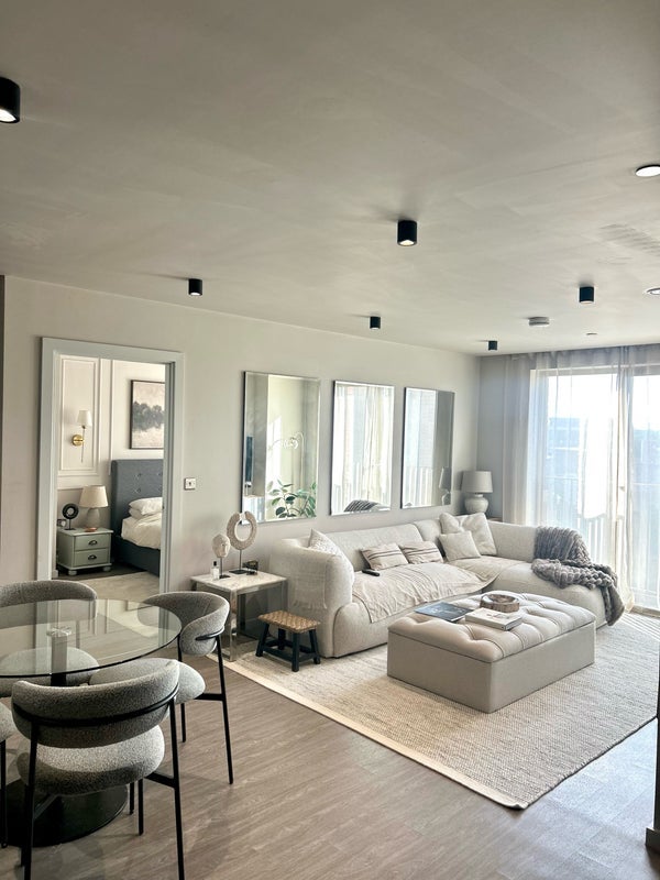 Room Ellesmere Street in Manchester