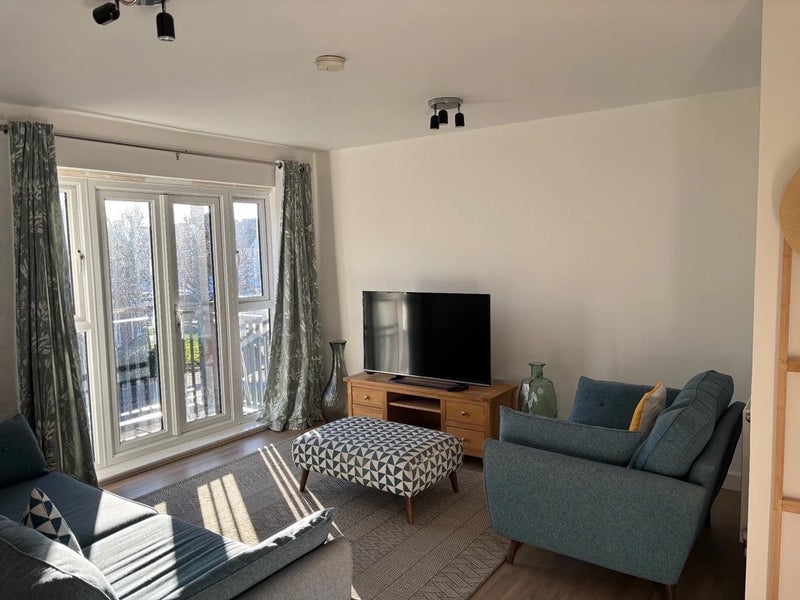 Room Hemlock Close in Greater London