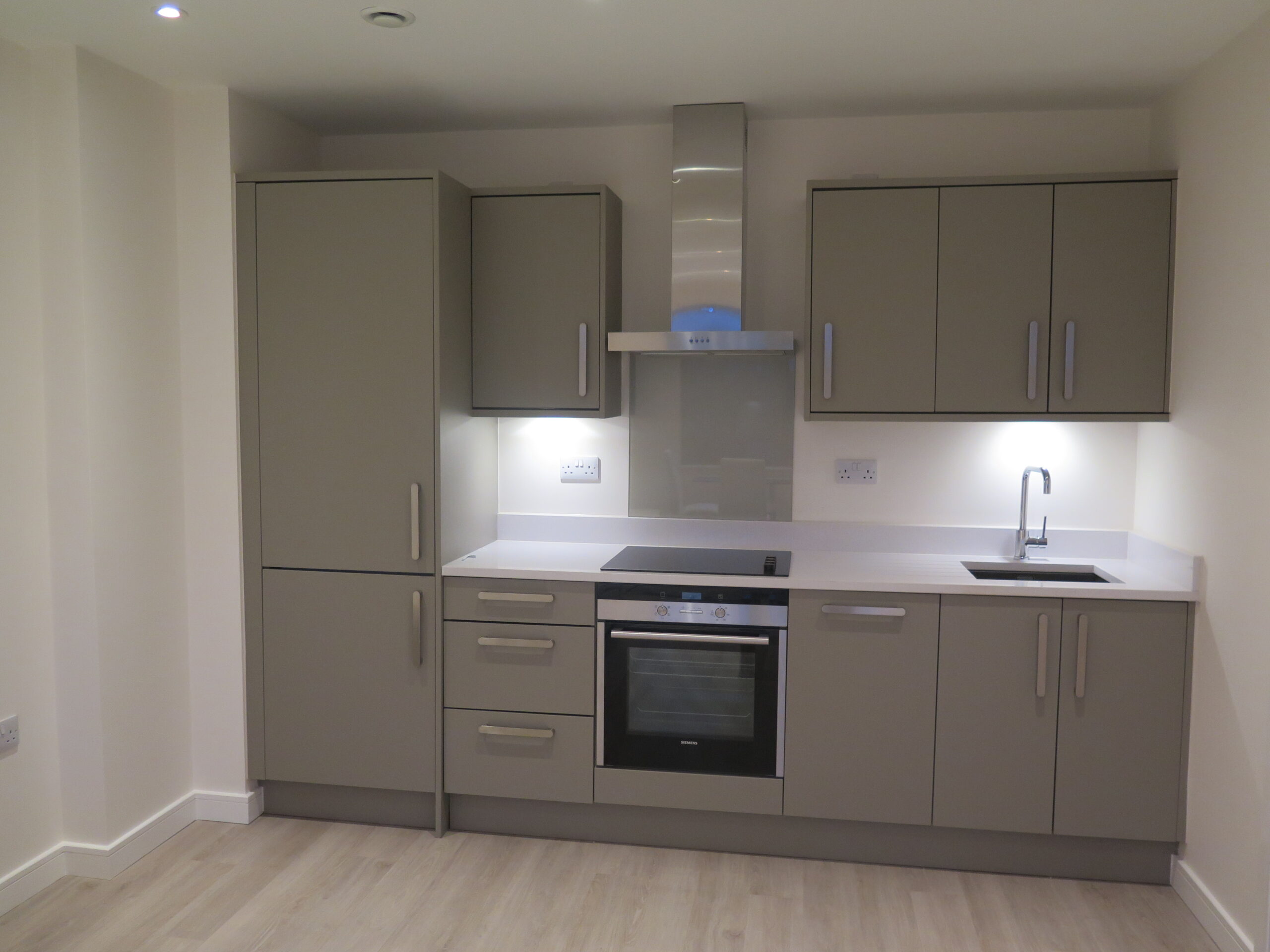 Flat Friern Barnet Road in Greater London