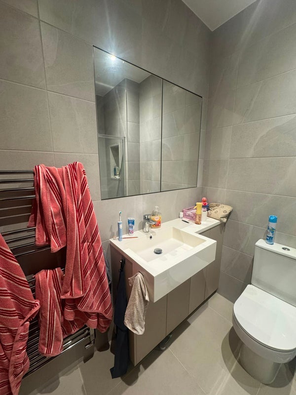 Room Kennington Lane in Greater London
