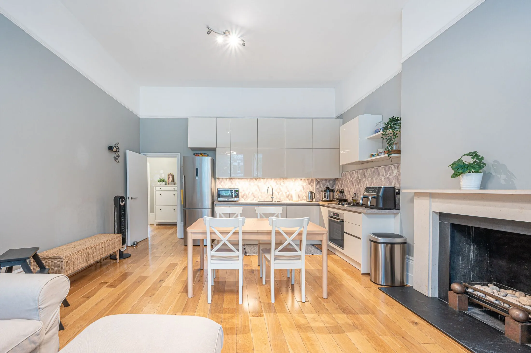 Flat Priory Road in Greater London