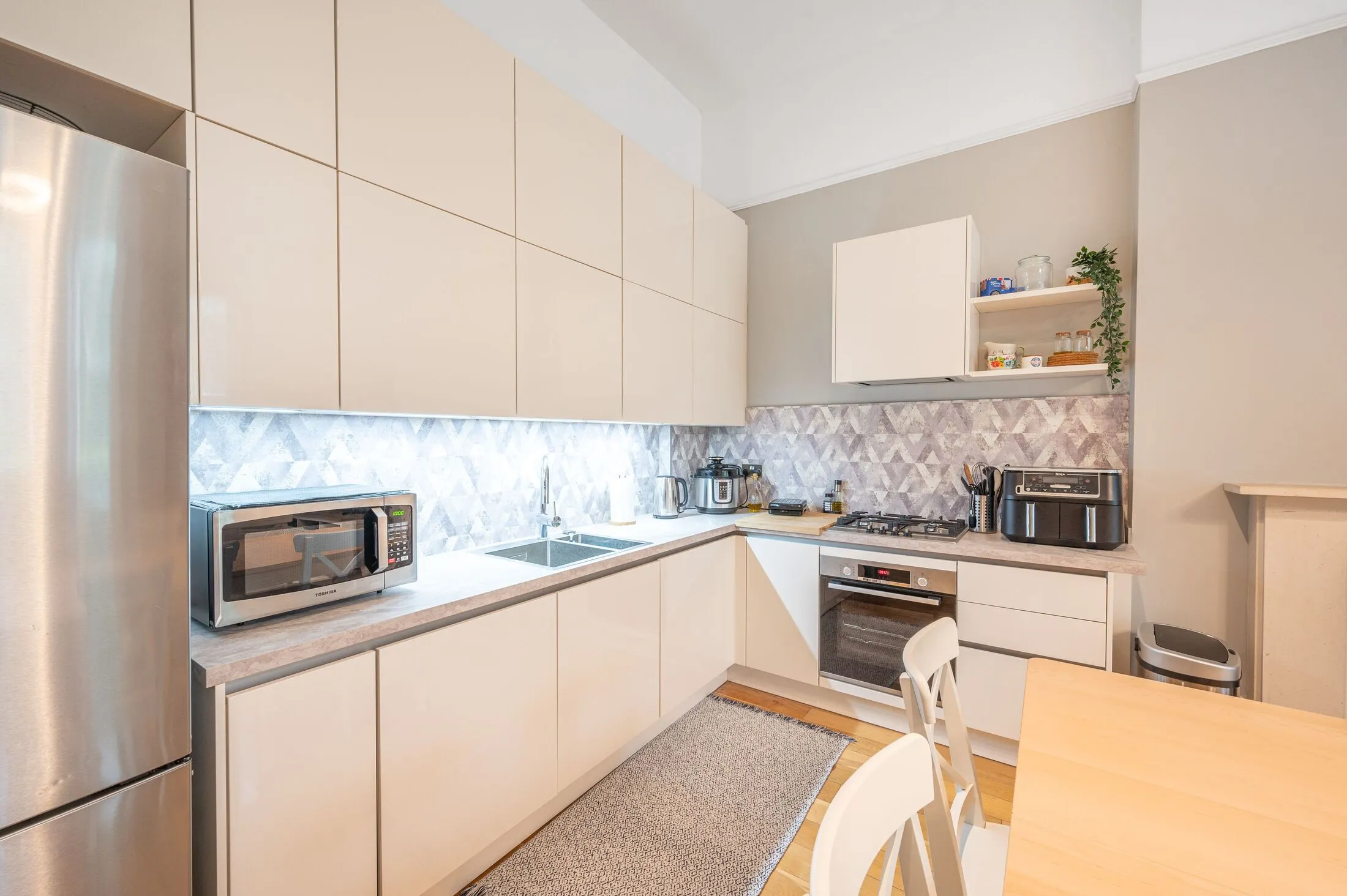 Flat Priory Road in Greater London