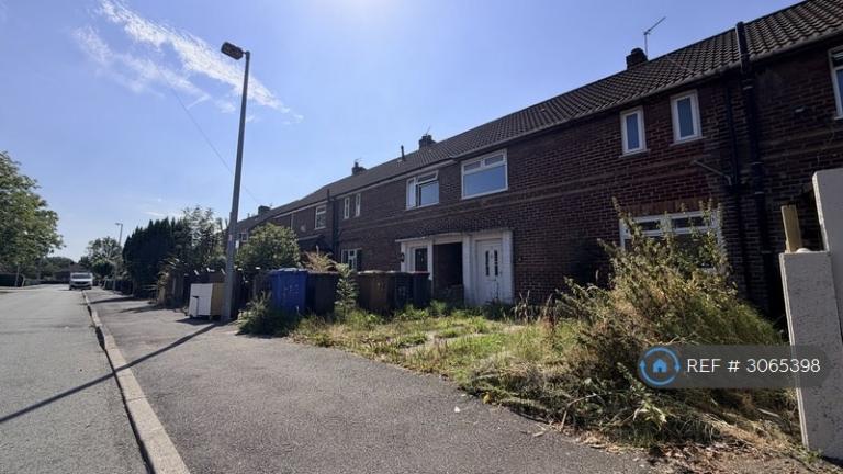 House Castle Way in Salford