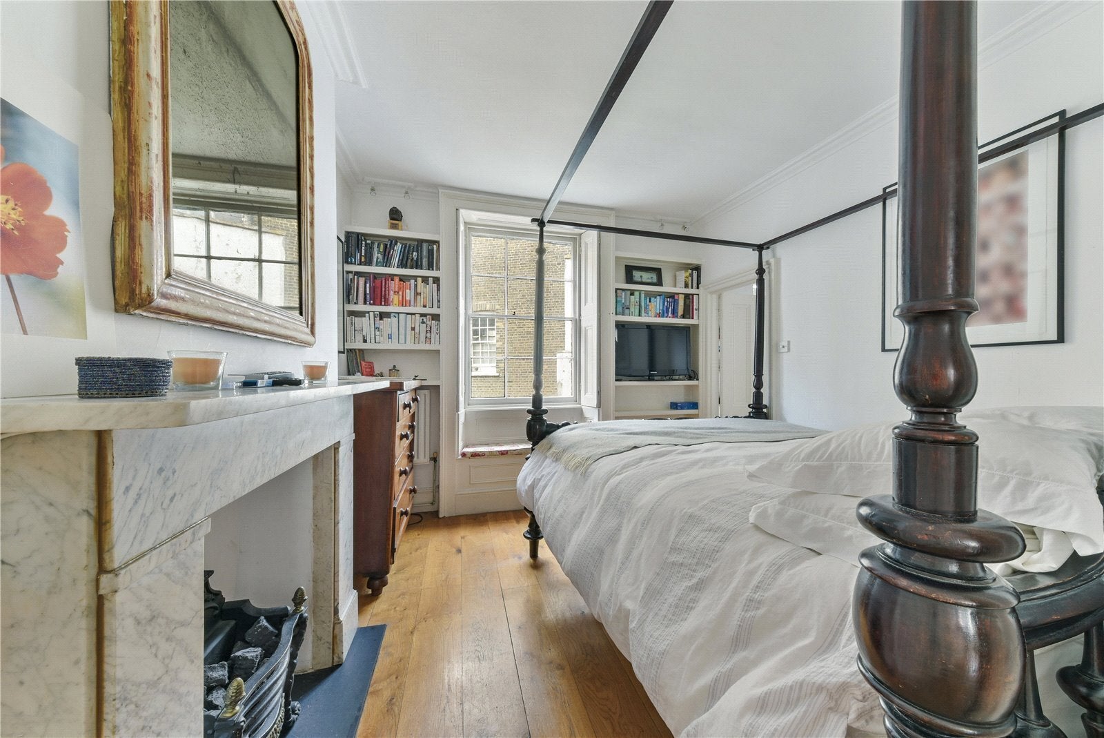 Flat New Row in City of Westminster