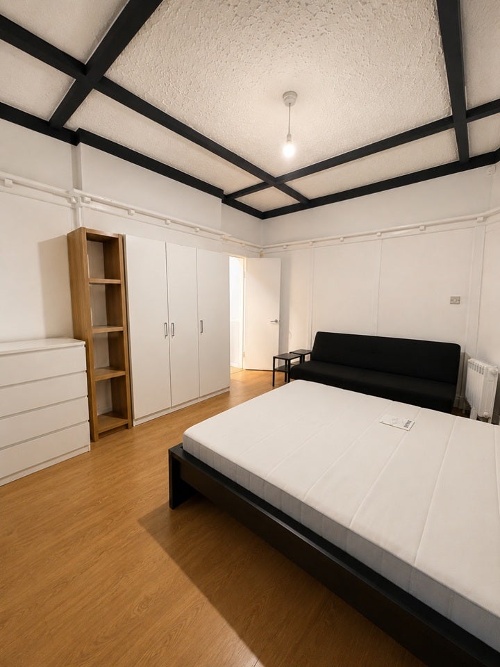 House Mount Pleasant Road in Greater London