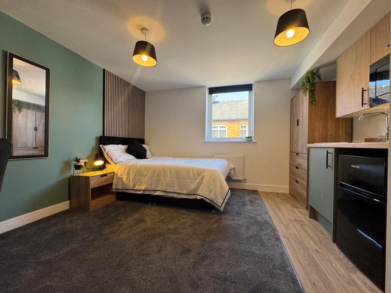 Room Oxford Street in Stoke-on-Trent