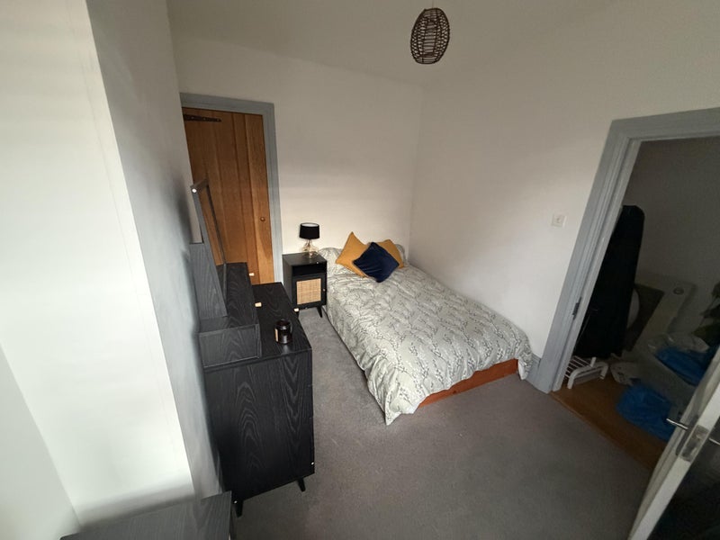 Room Clarence Road in Hinckley and Bosworth
