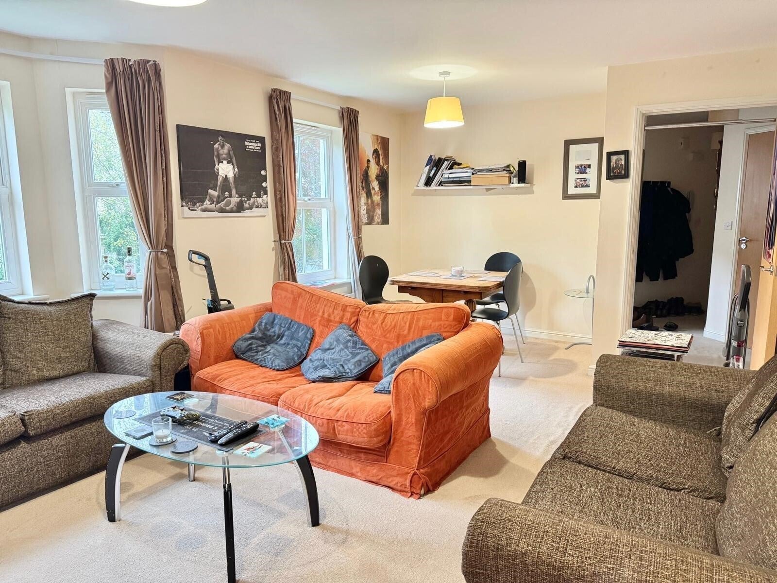 Flat Maryport Drive in Trafford