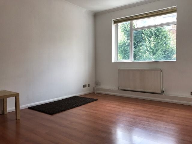 Flat Haddo Street in Greater London