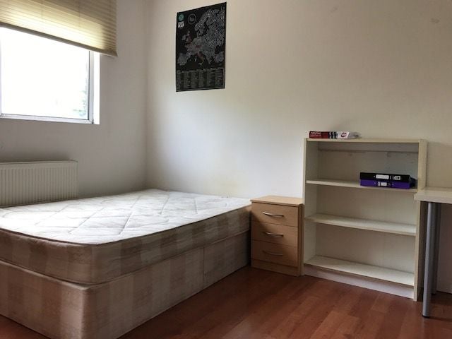 Flat Haddo Street in Greater London