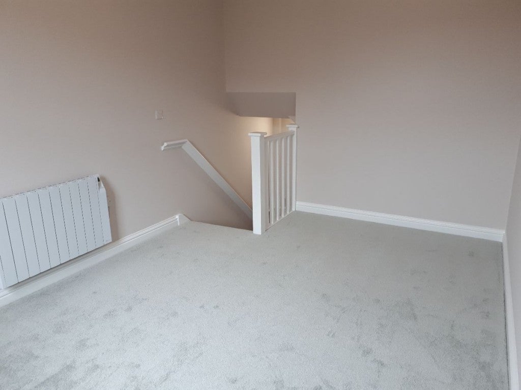 Flat Backwater Place in Greater London