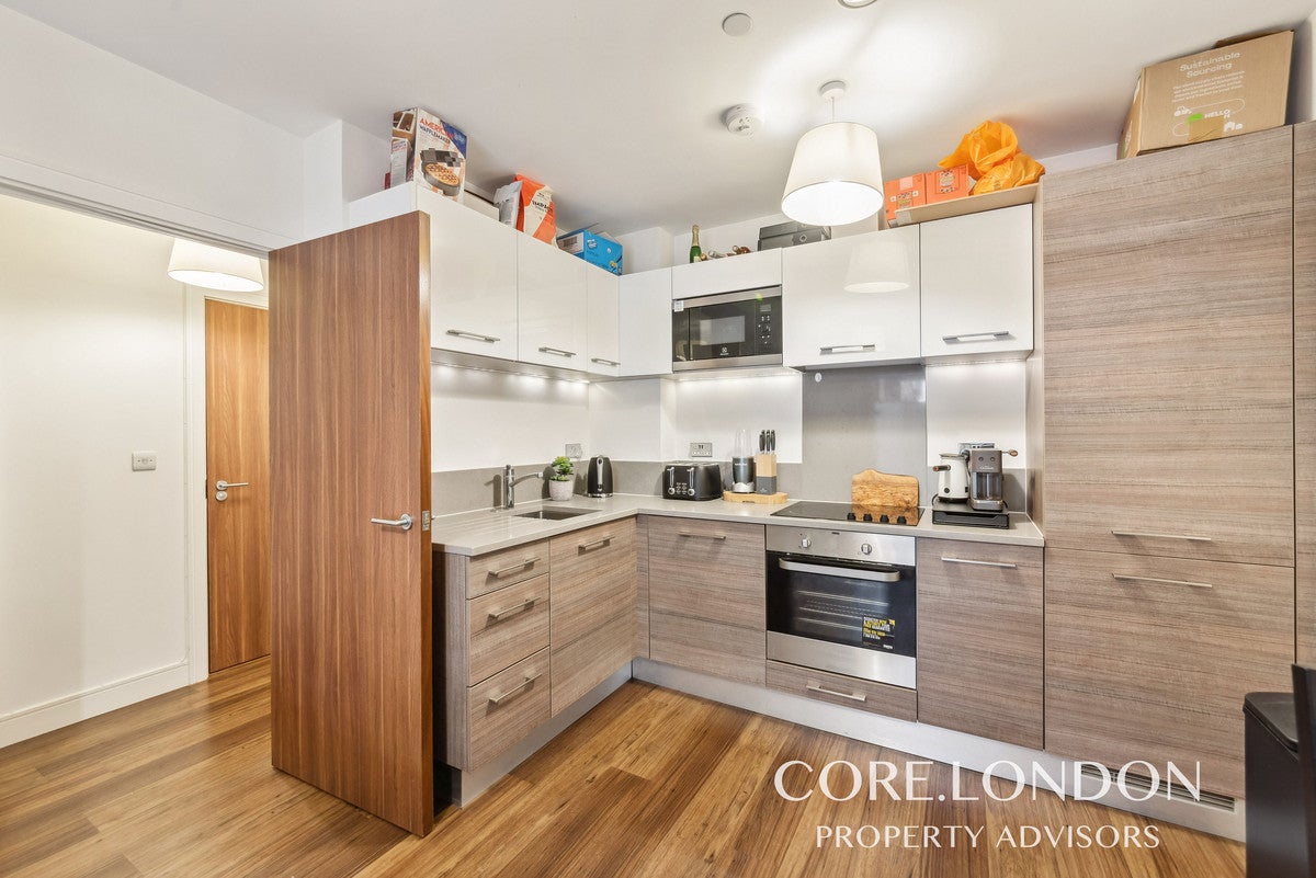 Flat Longfield Avenue in Greater London