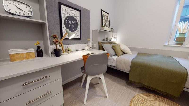 Room Pitfield Street in Greater London