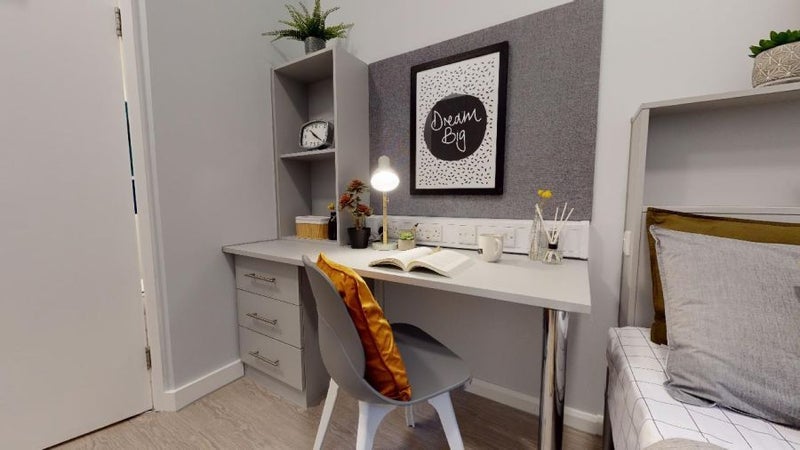 Room Pitfield Street in Greater London