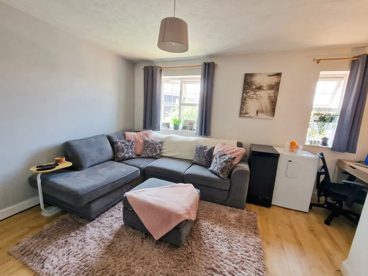 Flat Murrain Drive in Maidstone