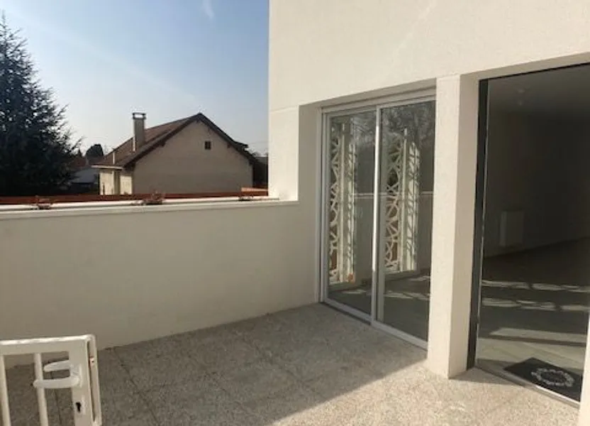 Flat Avenue Pierre Wiehn in Pessac
