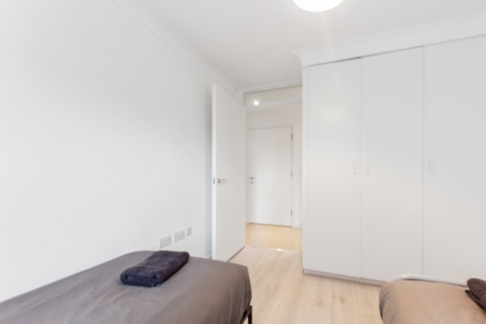 Flat Heathstan Road in Greater London