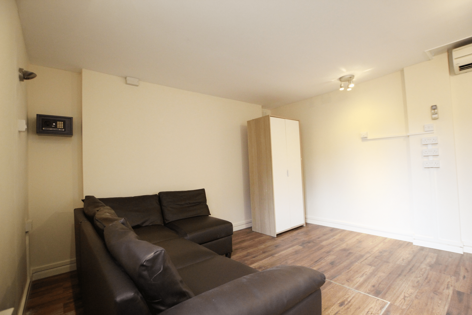 Flat Panton Street in Cambridge