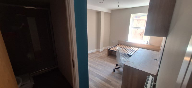 Room Lower Ashley Road in Bristol