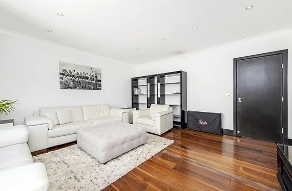 Flat Gloucester Terrace in City of Westminster