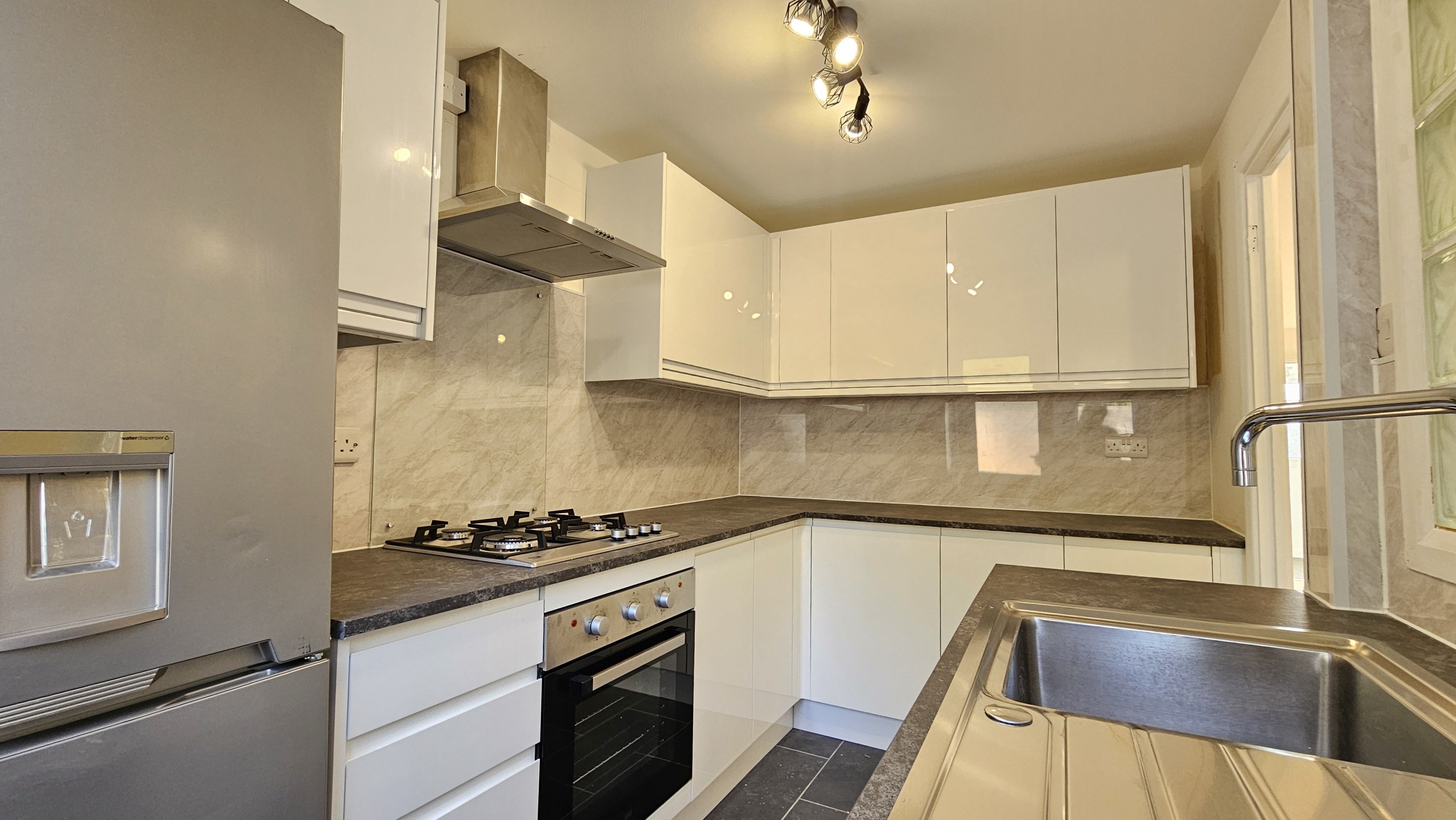House Penney Close in Dartford