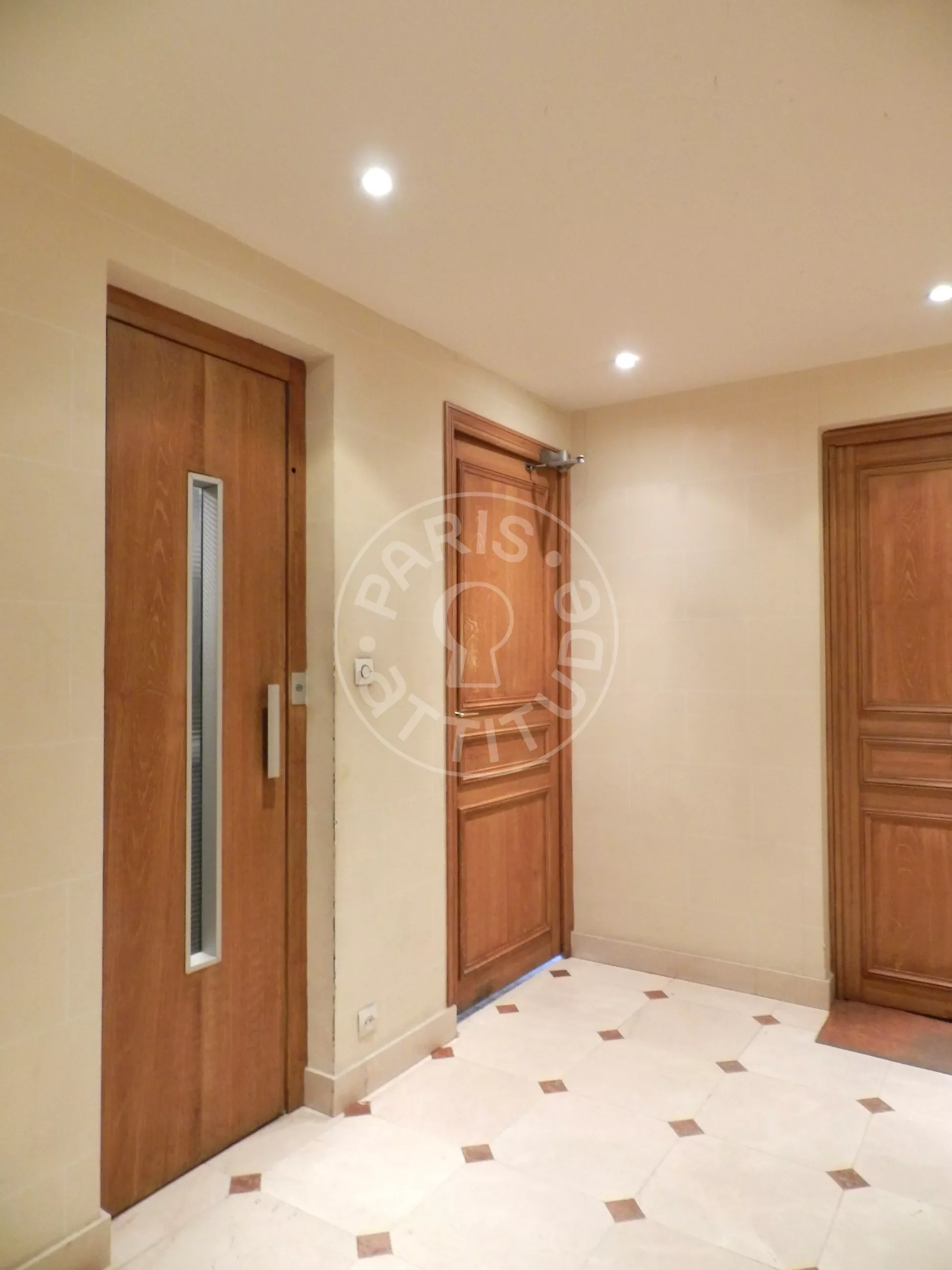 Appartement Avenue du Colonel Bonnet à Paris