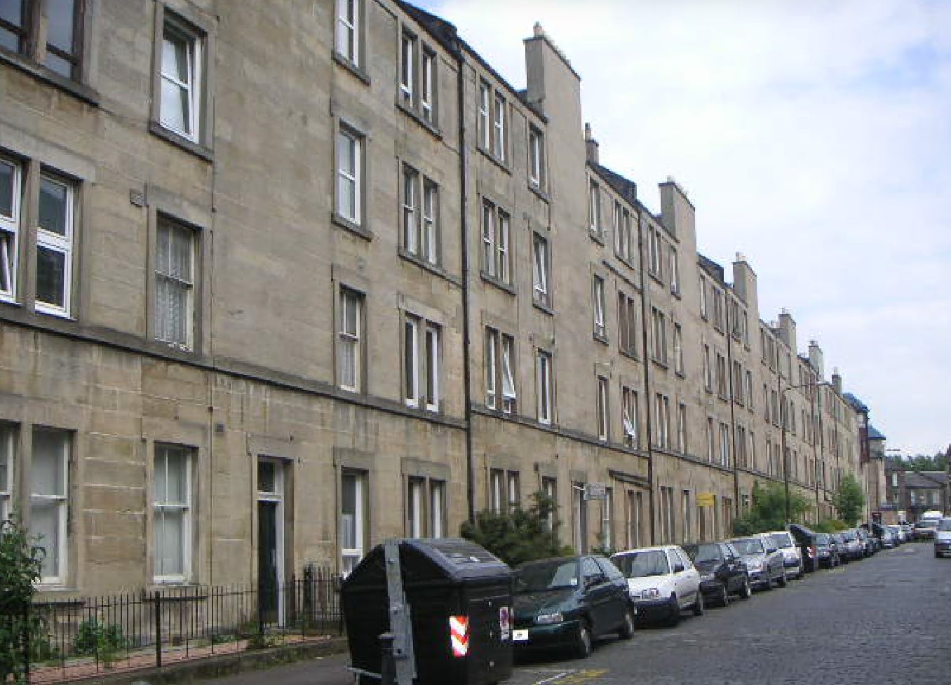 Flat Cathcart Place in City of Edinburgh
