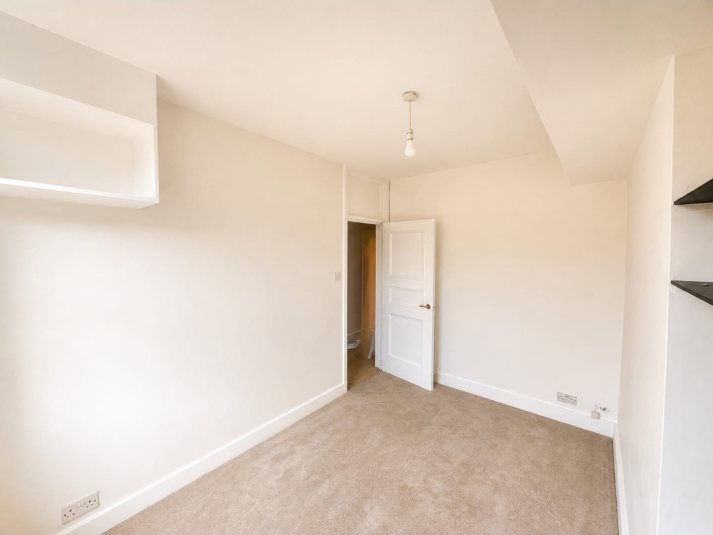 Flat Nevern Square in Greater London