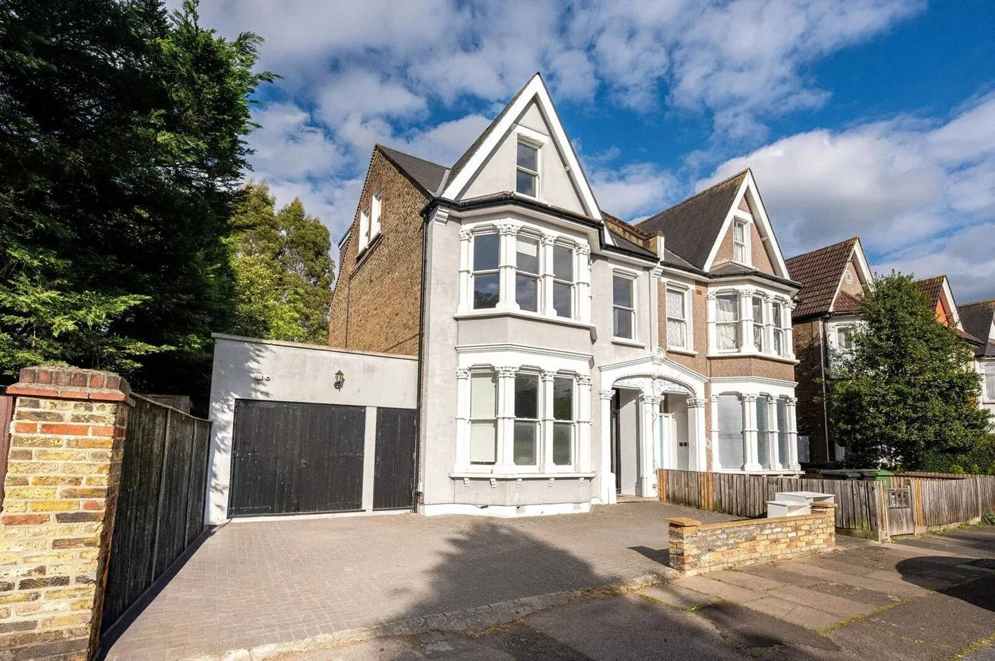 House Thornsbeach Road in Greater London
