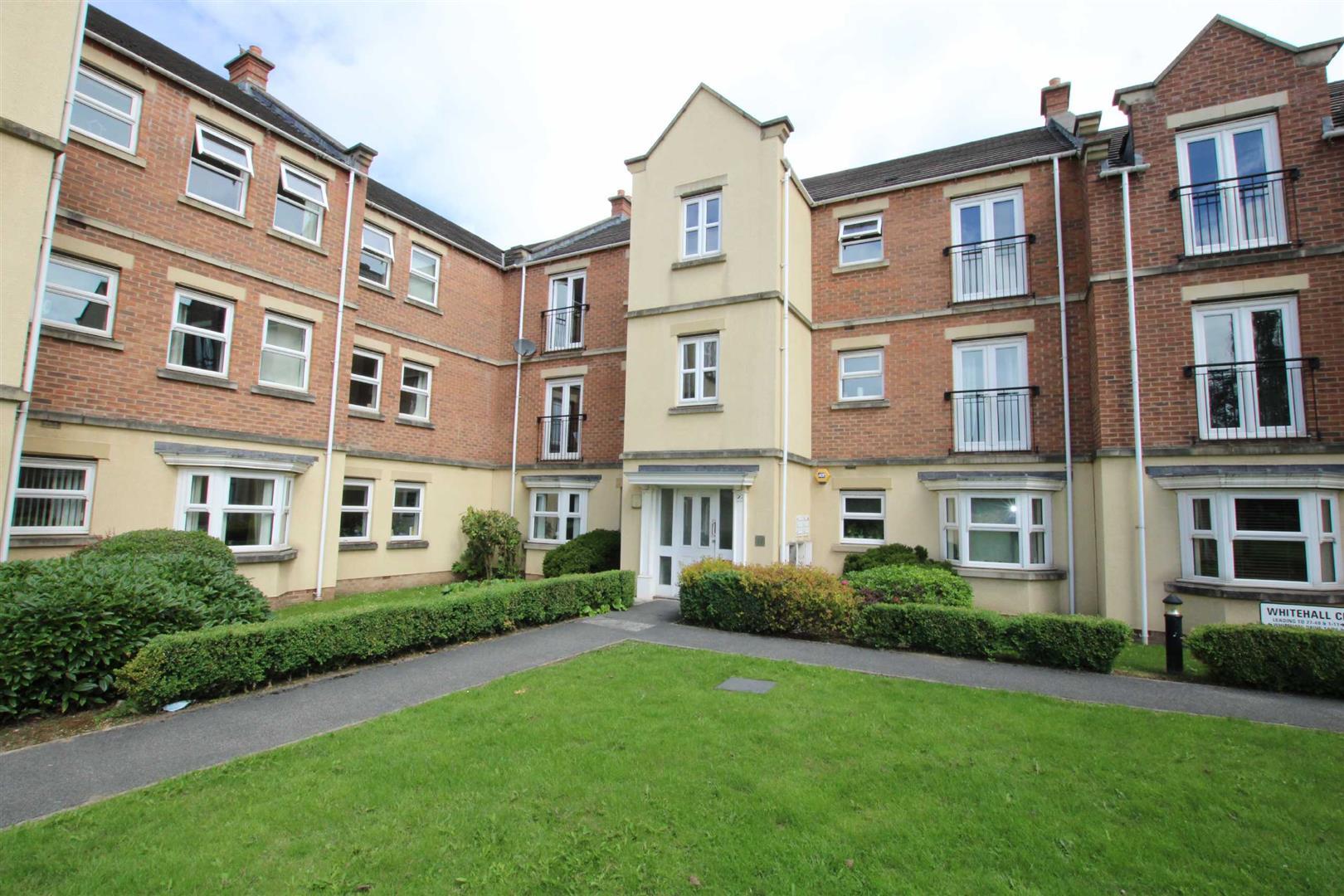 Flat Whitehall Drive in Leeds