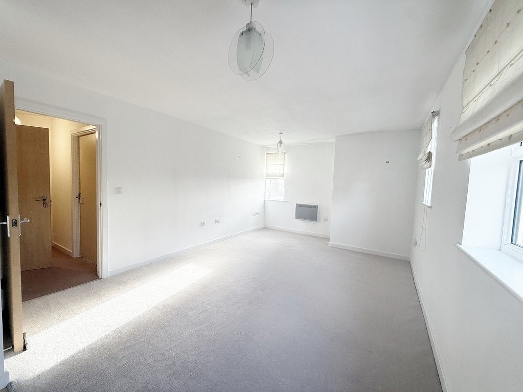 Flat Oysell Gardens in Fareham